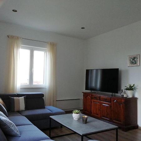 Apartments Jelka Postira Zewnętrze zdjęcie