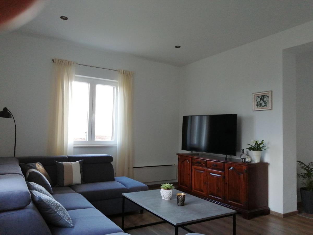 Apartments Jelka Postira Zewnętrze zdjęcie